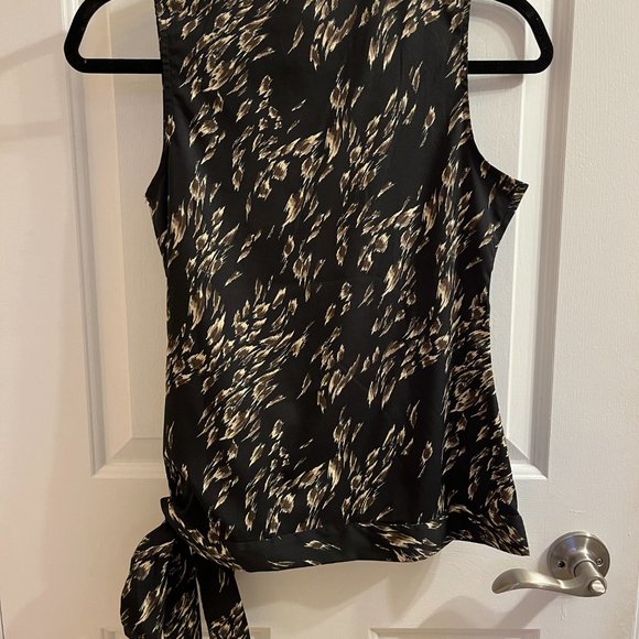 Banana Republic - Patterned Wrap Top - Picture 2 of 3